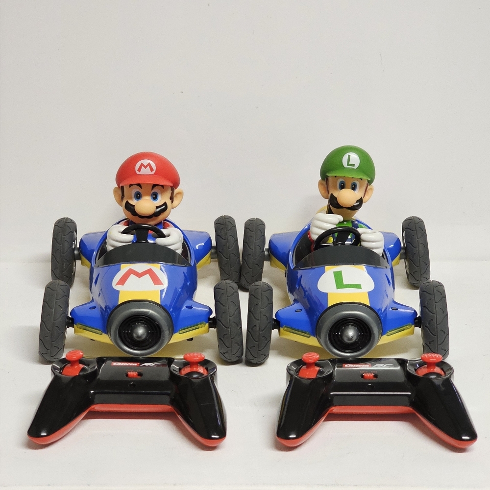 Carrera RC Mario Kart Cars – Mario & Luigi Set with Controllers (9.5")